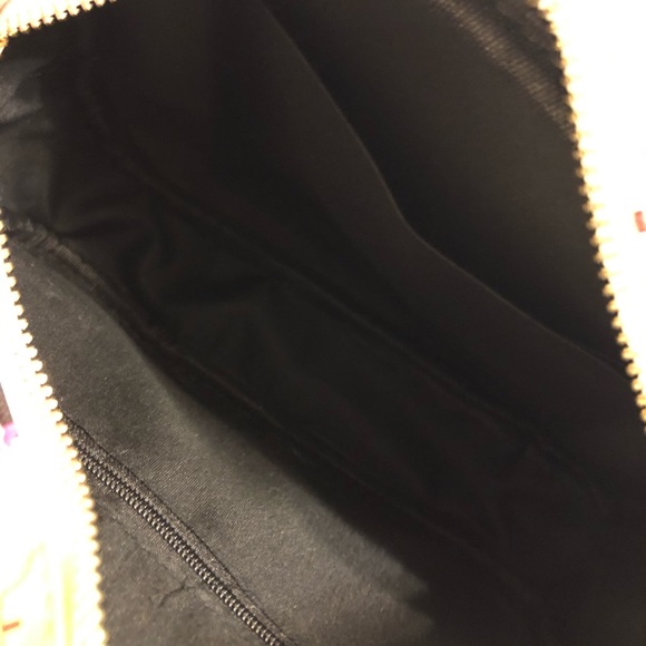 NWT Fun Print Zipper Crossbody Bag - Tassel - Picture 9 of 11